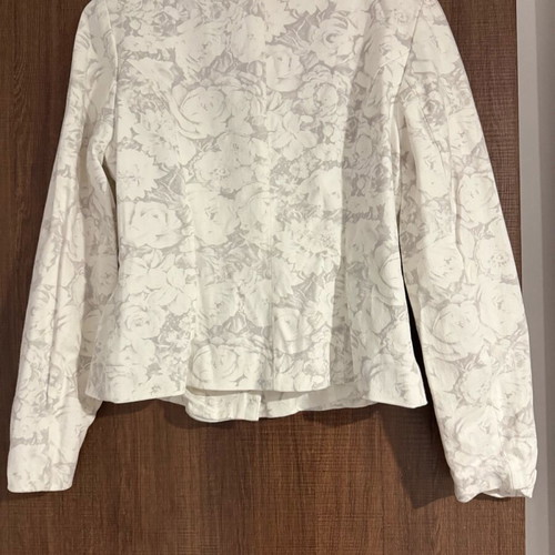 Mid-length white floral jacket S like new