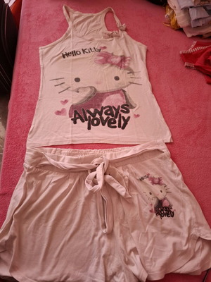 Hello Kitty Oysho pajama used, pink, size M