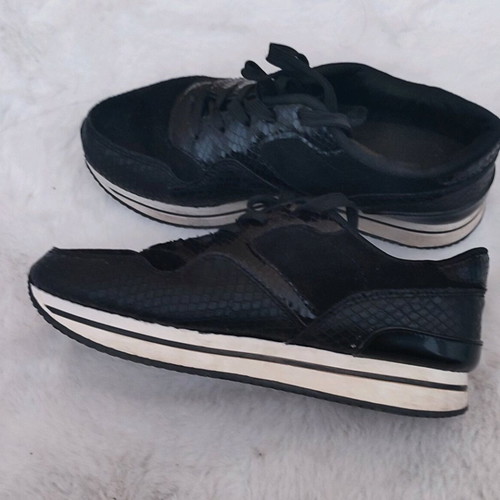 Sneakers size 39 like new, black sports shoes