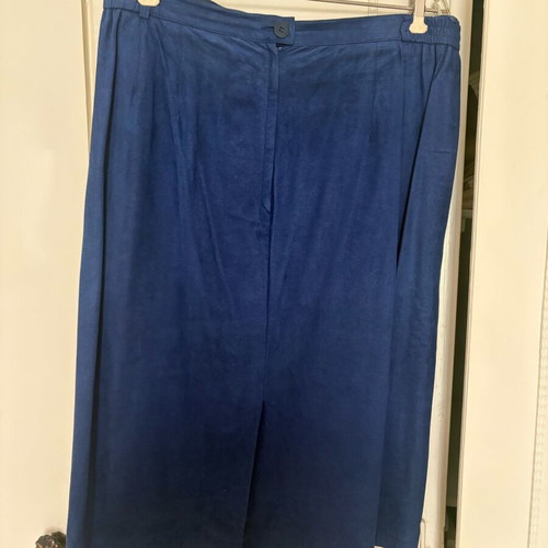 Blue set with skirt like new, size 46