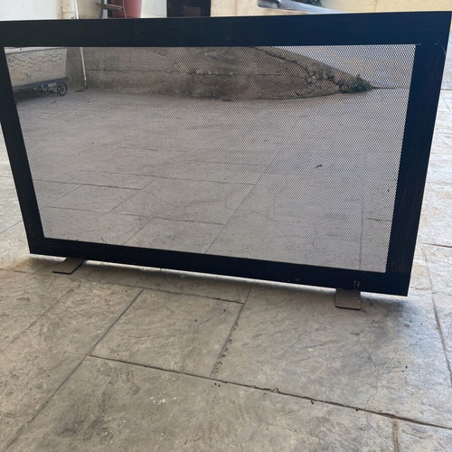 Fireplace screen like new