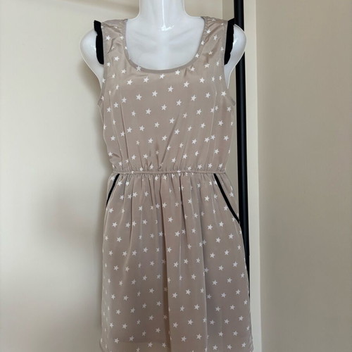 Compania Fantastica dress M like new with stars and 2 front pockets