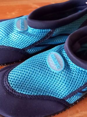 Beach shoes size 36 blue new
