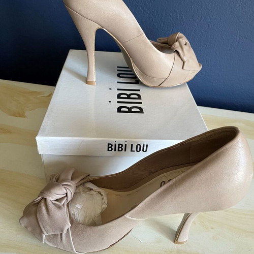 Bibi Lou high heel pumps beige like new, size 39