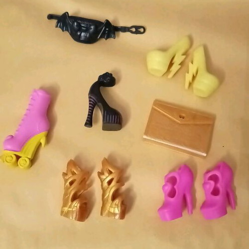Monster High accessories used
