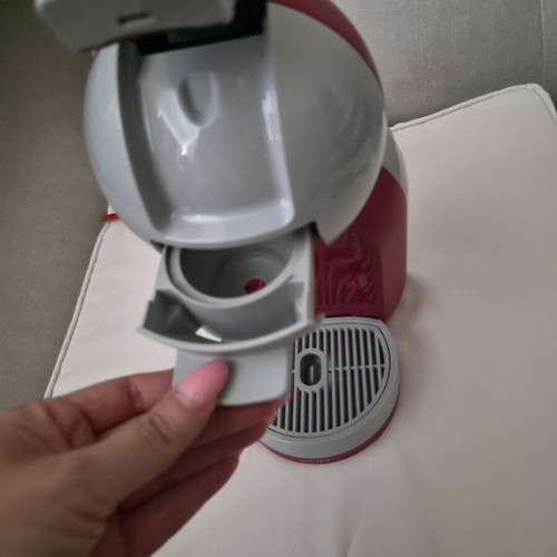 Nescafé Dolce Gusto Mini Me Krups coffee machine used