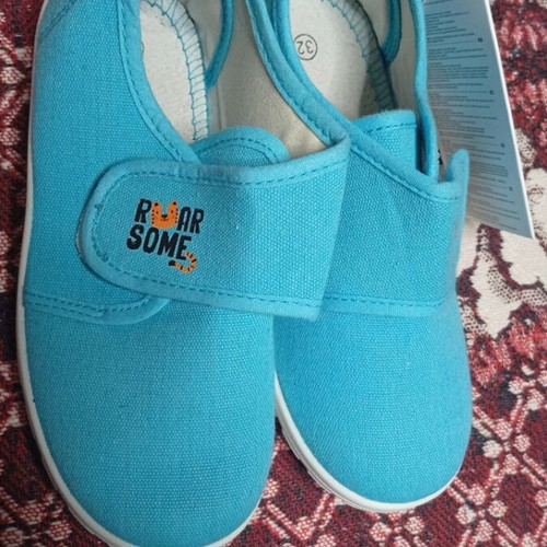 Canvas kids shoes new, size 32, brand pepco