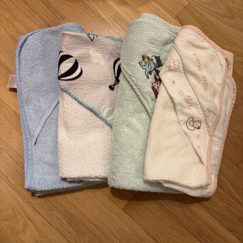 Baby towels used, set of 4, 100% cotton