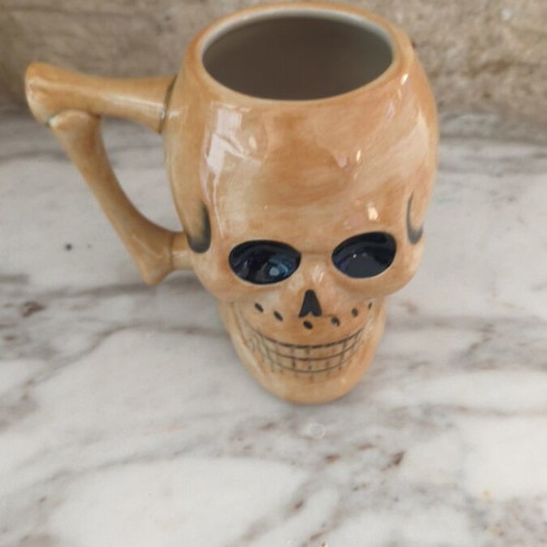Skull coffee mug like new for coffee, tea or decoration
