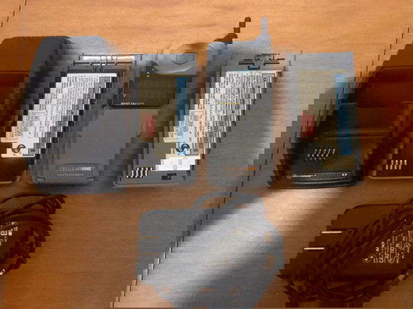 ΣΥΛΛΕΚΤΙΚΟ ΚΙΝΗΤΟ MOTOROLA MICRO TAC ELITE - 90'S FLIP PHONE - FULL EXTRA