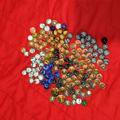 Marbles like new, set of 156 with 21 different types