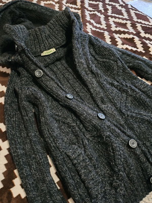 Kia Kaha knitted cardigan black like new, size S