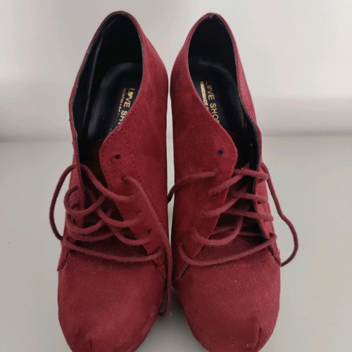 Ankle boots new burgundy suede with thick heel