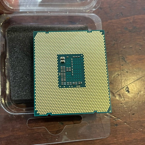 Intel Core i7-5820K 3.30GHz 6-Core 12-Thread CPU used, LGA2011-3
