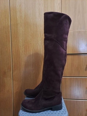 Suede boots size 37, burgundy color