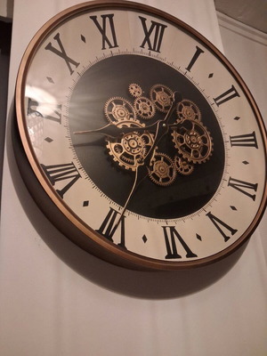 Wall clock like new with gears, analog