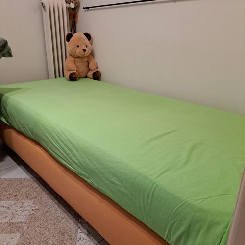 Single bed like new with mattress and free wall cushion