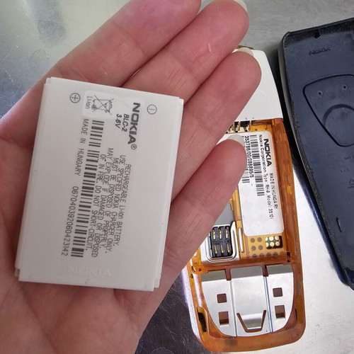 Nokia 3510 used, does not turn on