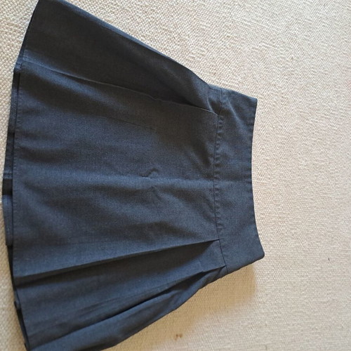 Gray parade skirt like new with adjustable waist