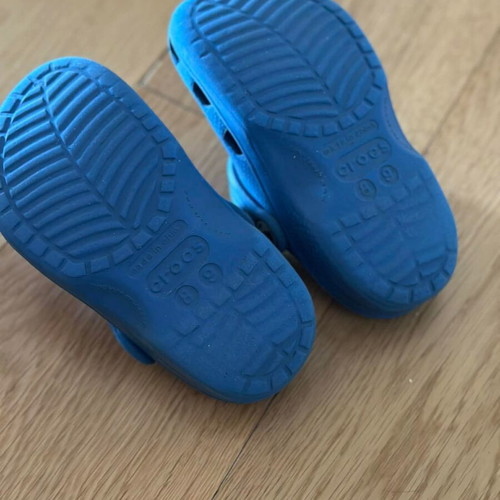 Crocs slippers used for boys, size 24-26, blue