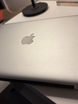 Macbook Pro 13 mid 2012 used with upgraded hard drive and Sequoia memory