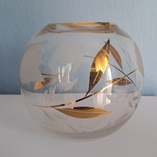 Glass vase with gold decoration like new