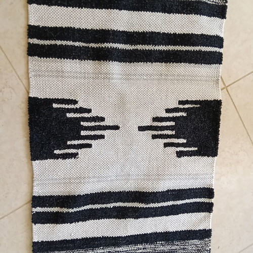 Handwoven rug like new