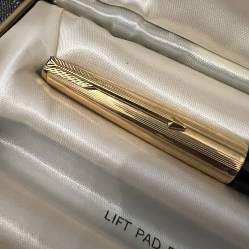 Parker 61 Custom fountain pen black and gold with original case