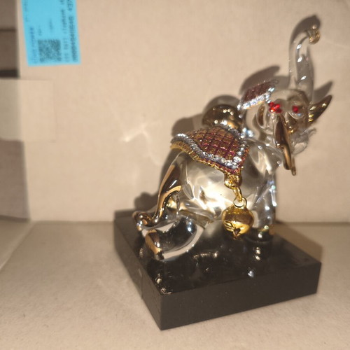 King Power KSS Bell Elephant Crouching crystal collectible, new