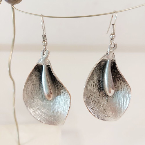 Calla flower women's earrings new, silver with textured embossed design