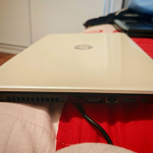 Laptop HP 15-G200nv used with Windows 11, 240GB SSD, bag and mouse