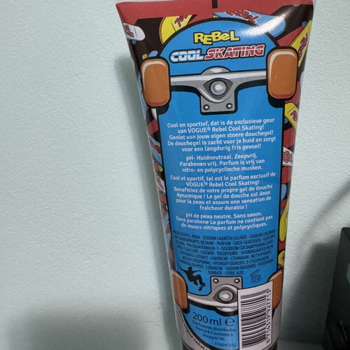Vogue Rebel Cool Skating Shower Gel 200ml like new