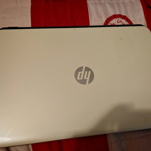 Laptop HP 15-G200nv used with Windows 11, 240GB SSD, bag and mouse