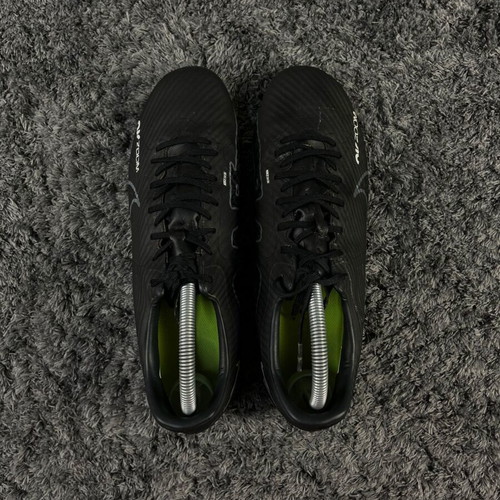 Nike Zoom Vapor 15 Academy football cleats like new, size 43, black