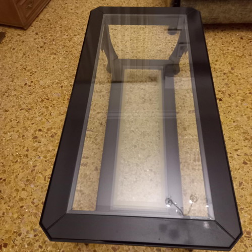 Coffee table like new, Italian made from solid beech wood and glass