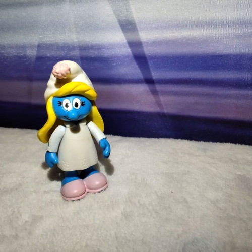 Smurfette figure Jakks Pacific 2009 used with movable joints