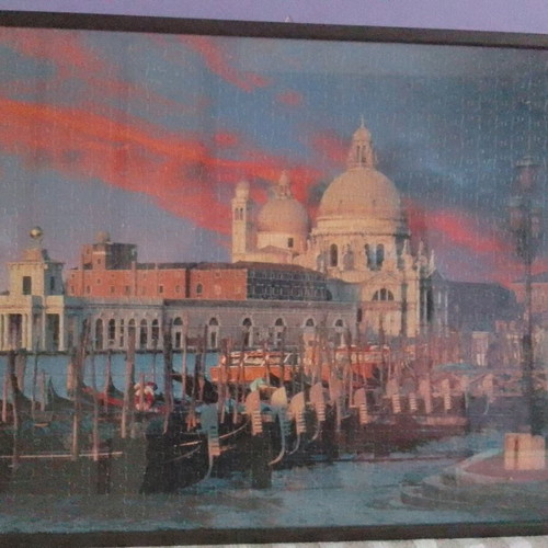 Venice puzzle in wooden frame like new, 1500 pieces