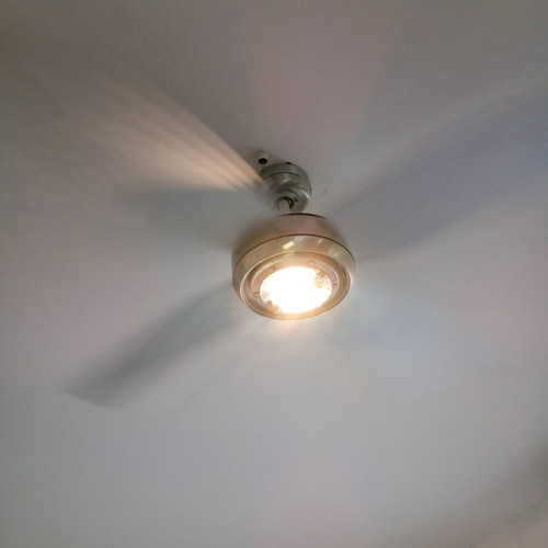 Westinghouse Havanna 52" Ceiling Fan with Remote control like new