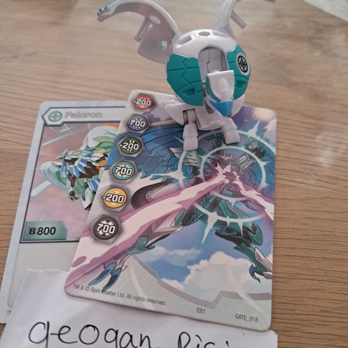Bakugan Geogan Rising Harpus Falcron figure