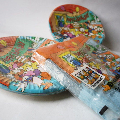 Thats Donald party set napkins and plates Decorata Disney new