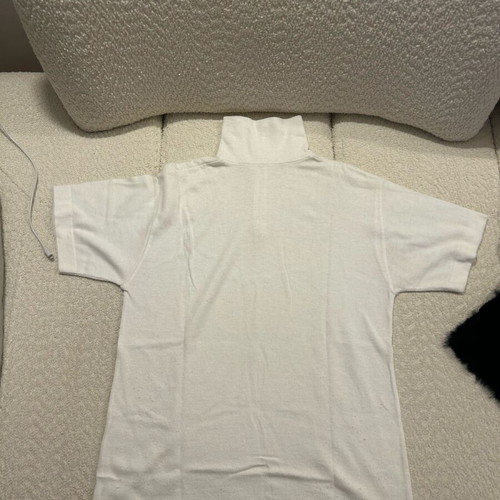 Turtleneck T-Shirt like new, size M, white