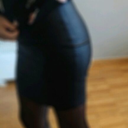 Toi&Moi black fitted leather skirt new, size S