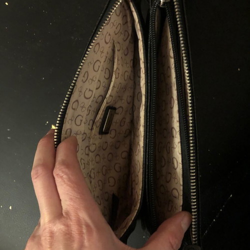 Guess black bag used, crossbody with aging mark