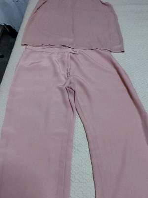 Women's clothing set in dusty apple color, like new