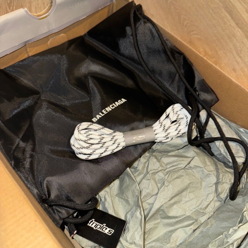 Balenciaga Triple S sneakers new with clear sole, white