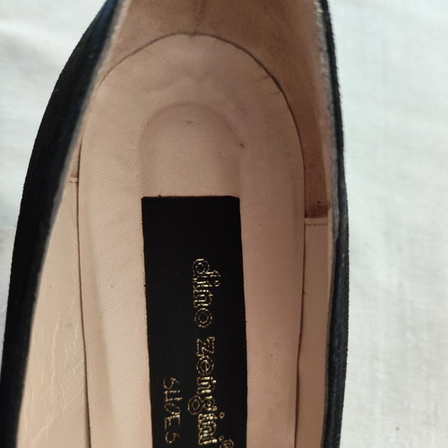 Ladies black heels size 40 Dino Zengini like new