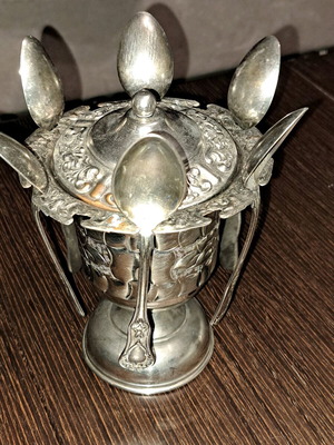 Handmade Gianniotiki silver-plated sweet box used with 6 spoons