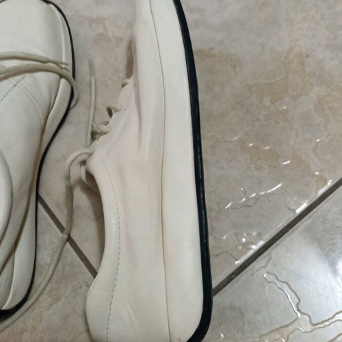 Snickers vintage athletic shoes like new, leather, size 38, light beige