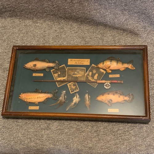 Wall decor frames, set of 2