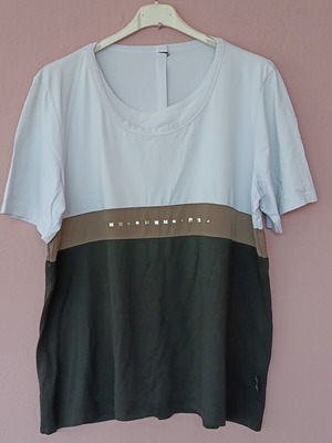 Canyon short-sleeve t-shirt like new, color block gray and beige